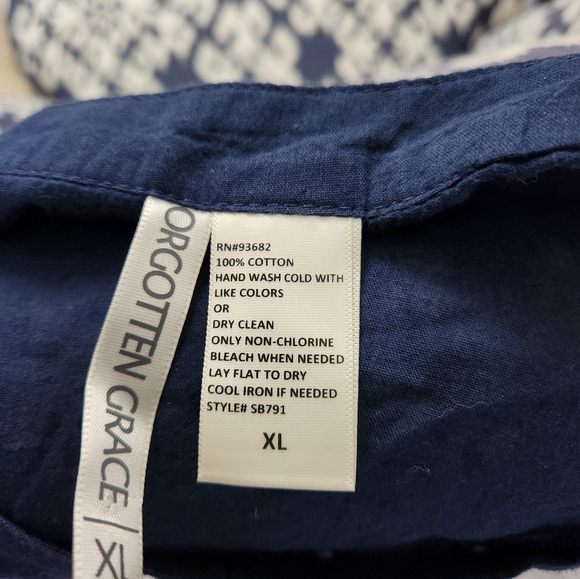 Forgotten Grace Embroidered Button Cotton Top. Size XL - Picture 6 of 6